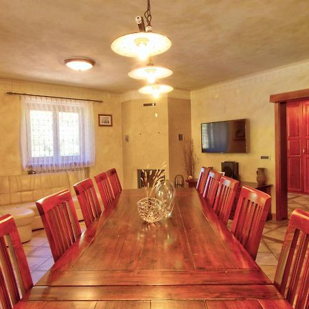 Family Apartment Rihter Črni Kal Zewnętrze zdjęcie
