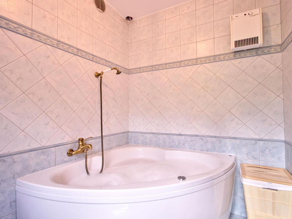 Family Apartment Rihter Črni Kal Zewnętrze zdjęcie